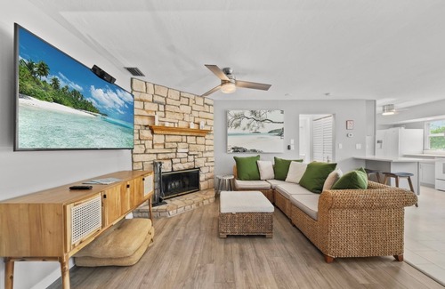 Sanibel House | Charming Sanibel Island Duplex with Golf Cart, Pool, and Beach Gear!