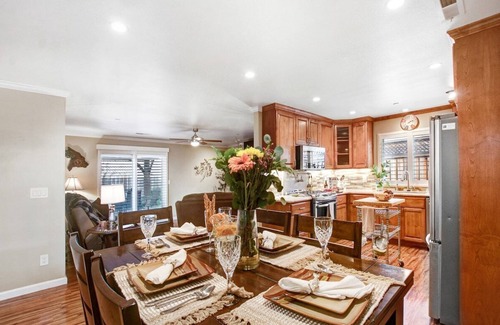 Santa Rosa House | Charming Santa Rosa Retreat: Spacious Backyard & Monthly Stays Welcome