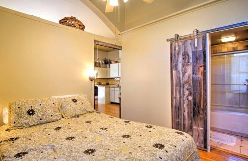 Saugatuck Apartment | Charming Saugatuck Condo with Private Deck and Grill!