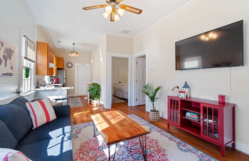 Leesburg House | Charming Schoolhouse Retreat