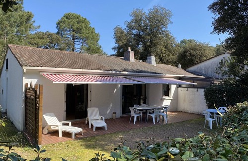 Jard-sur-Mer House | Charming seaside house in a pine forest
