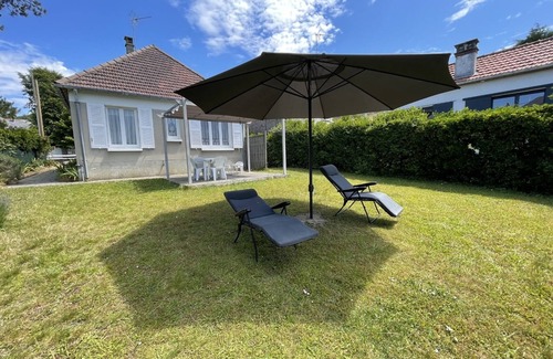 Jullouville House | Charming Seaside Home: 150m from Beach, Garden, Terrace, Close to Shops