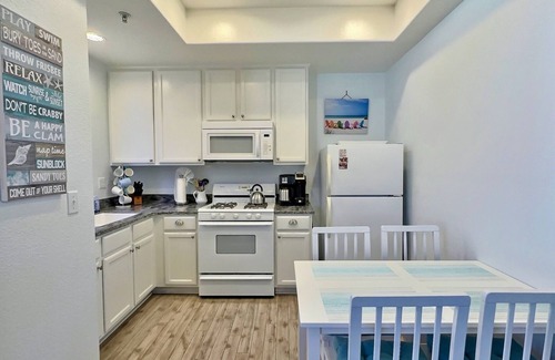 Oceano Condo | Charming seaside retreat by Oceano Dunes Pismo Avila SLO