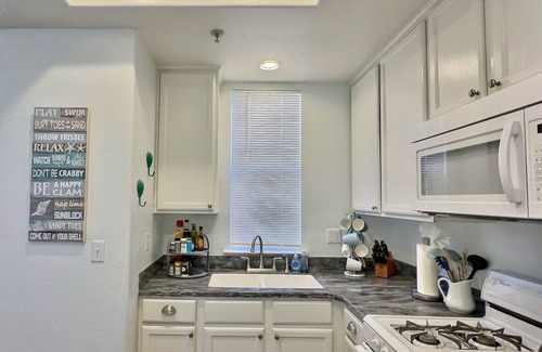 Oceano Condo | Charming seaside retreat by Oceano Dunes Pismo Avila SLO
