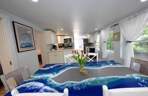 West Cape May House | Charming Seaside Cottage! Limited Number of Late Summer and Fall Openings!