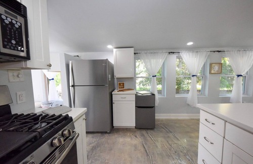 West Cape May House | Charming Seaside Cottage! Limited Number of Late Summer and Fall Openings!