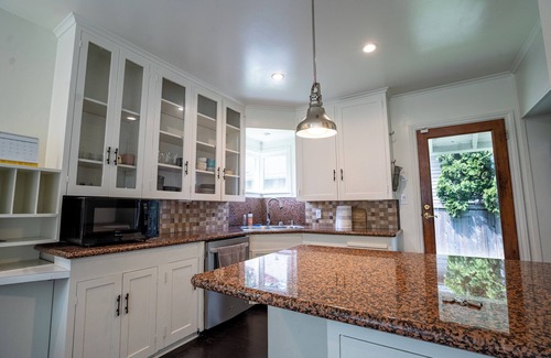Cedar Heights House | Charming Seattle Lake View House with Studio