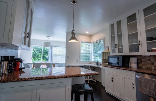 Cedar Heights House | Charming Seattle Lake View House with Studio