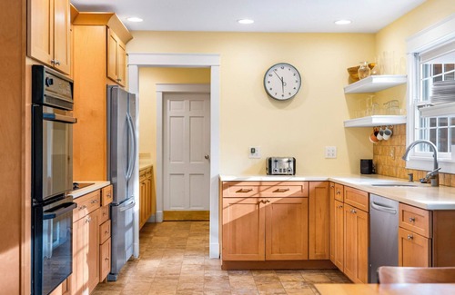 Silver Beach House | Charming Shelter Island Retreat with Private Pool, Expansive Yard, Near.