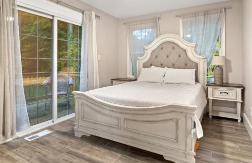 Berlin House | Charming Single-Family Home Between Ocean City & Assateague Island Pet-Friendly Retreat
