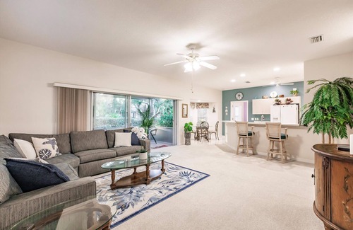 Heritage Oak Park House | Charming, Single Level Vacation Home Located in an Active Community