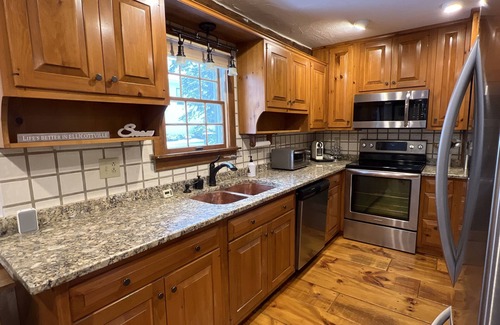 Ellicottville Ski Chalet | Charming Ski Chalet in Town only 5 Minutes from 2 Ski Hills!