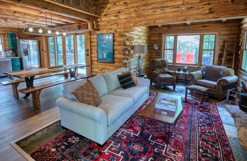Hidden Valley House | Charming Ski In/Ski Out Log Cabin at Hidden Valley