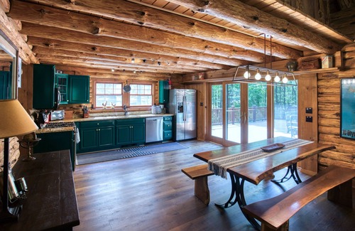 Hidden Valley House | Charming Ski In/Ski Out Log Cabin at Hidden Valley