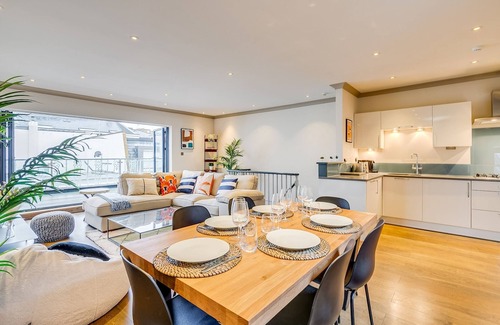 Kensington House | Charming, Spacious 5 Bed Mews House - Kensington