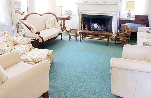 Siasconset House | Charming & Spacious Historic Home In Sconset! Big yard