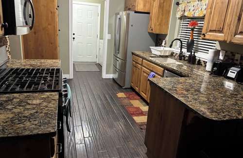 Idaho Falls House | Charming Spacious Modern 4 bedroom, 3 bathroom Home in town, pet friendly
