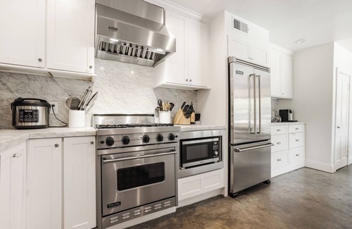 Hollywood Dell House | Charming Spanish Beachwood Canyon Home with Pool