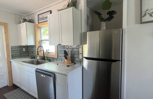 United Central House | Charming St Pete Bungalow