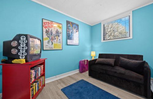 Merriwether Apartment | Charming Stay- Bottom Unit in Lou Arts District