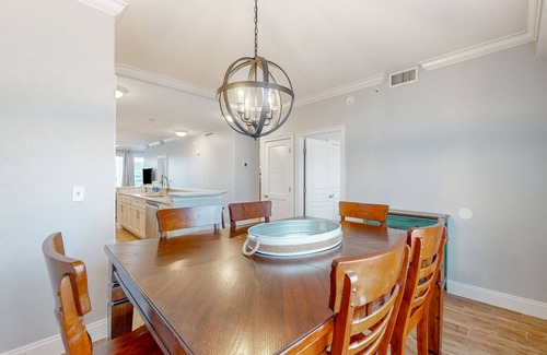 Mexico Beach Condo | Charming stay near the sea with balcony, open layout, smart TVs, & W/D