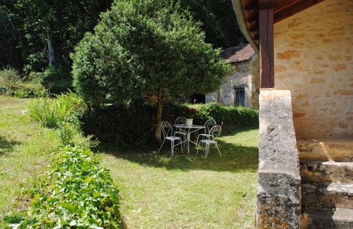 Montfort House | Charming stone cottage, fully restored