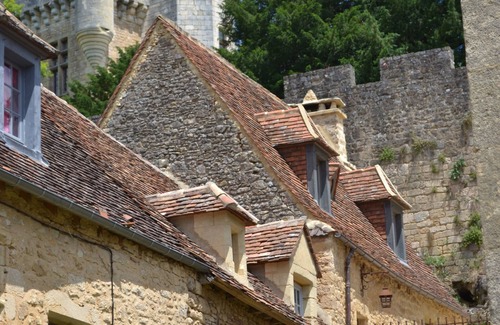 Montfort House | Charming stone cottage, fully restored