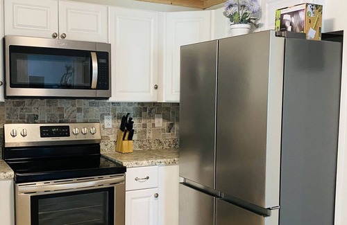 Elizabethton Other | Charming Stoney Creek Country Farm House in the heart of Stoney Creek