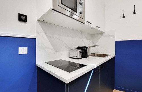18th Arrondissement Apartment | Charming Studio - 2P with AC Near Montmartre
