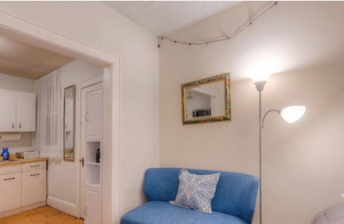 Beacon Apartment | Charming Studio | Above Main Street | Free Parking