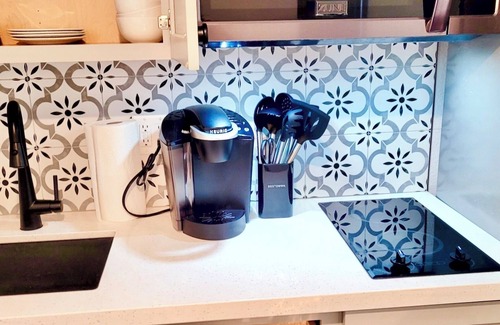 Reno Apartment | Charming Studio apartment in brilliant Reno with AC, WiFi and free parking