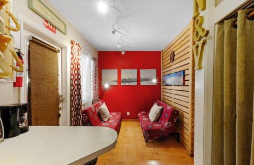 Downtown Hollywood Apartment | Charming Studio Condo in Hollywood FL – Sleeps 6