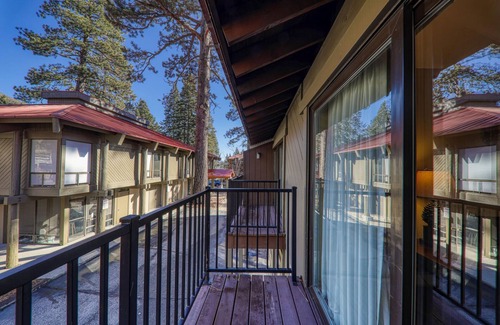 Truckee Condo | Charming Studio Deluxe w/kitchen #215 at Donner Lake Village