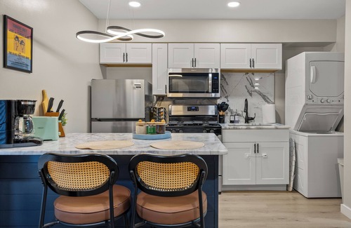 Downtown Memphis Apartment | Charming Studio, Free Parking, Medical District, Mins to DT MEM