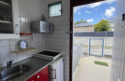 Pointe de la verdure Apartment | Charming studio Hibiscus 3, balcony, sea view, beaches 5 min away
