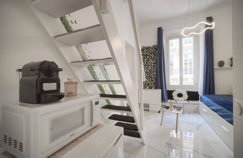 Cannes City Centre Apartment | CHARMING STUDIO HYPERCENTRE A0B211