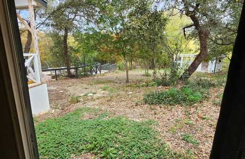 Spring Branch Apartment | Charming studio in delightful Spring Branch for a quick, tranquil stay.