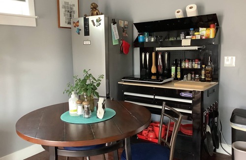 Carbondale Apartment | Charming Studio in Carbondale