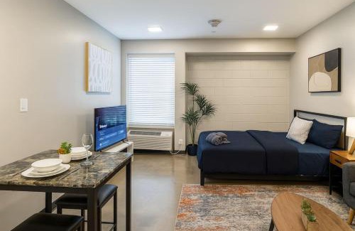 Five Points South Apartment | Charming Studio in Historic Five Points South 41