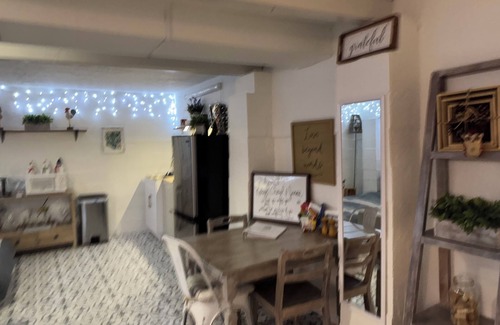 Cottonwood-Verde Village Apartment | Charming studio in peaceful Cottonwood with WiFi, AC