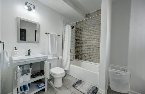 Lower East Side Apartment | Charming Studio McKinley Beach - BradySt Lowr East