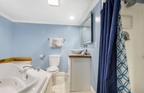 Mid-City Hotel | Charming Studio Near Jazz Fest & City Park