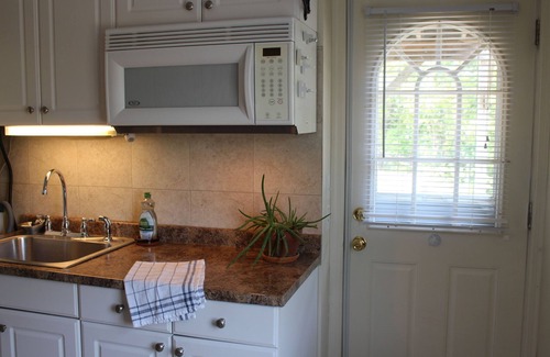 Gloucester Apartment | Charming Studio, Private Bath, Kitchenette, Deck, Walk to Beach