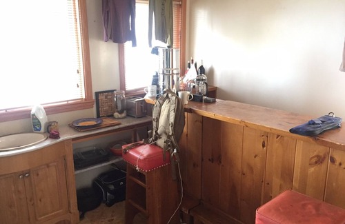 Westwood Park Apartment | Charming Studio Space in Ingleside