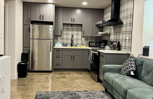 Downtown Apartment | Charming studio with WiFi and AC in enchanting downtown Fresno.