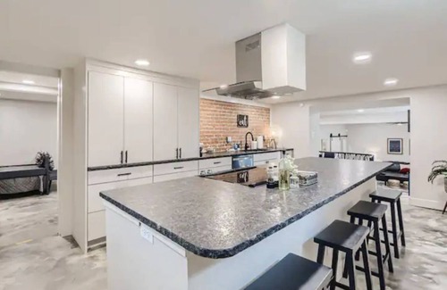 Old North End House | Charming & Stylish Historic Home- Perfect Retreat Near Downtown