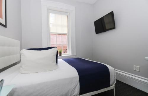 Beacon Hill Apartment | Charming & Stylish Studio on Beacon Hill #2