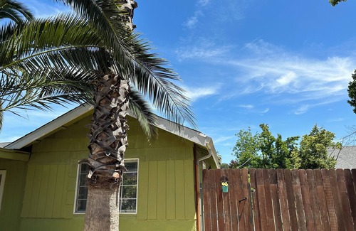 Arden-Arcade House | Charming Suite B