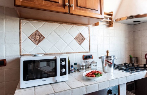 Gianicolo Apartment | Charming SUITE, in Villa with ParK.