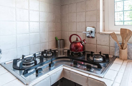 Gianicolo Apartment | Charming SUITE, in Villa with ParK.